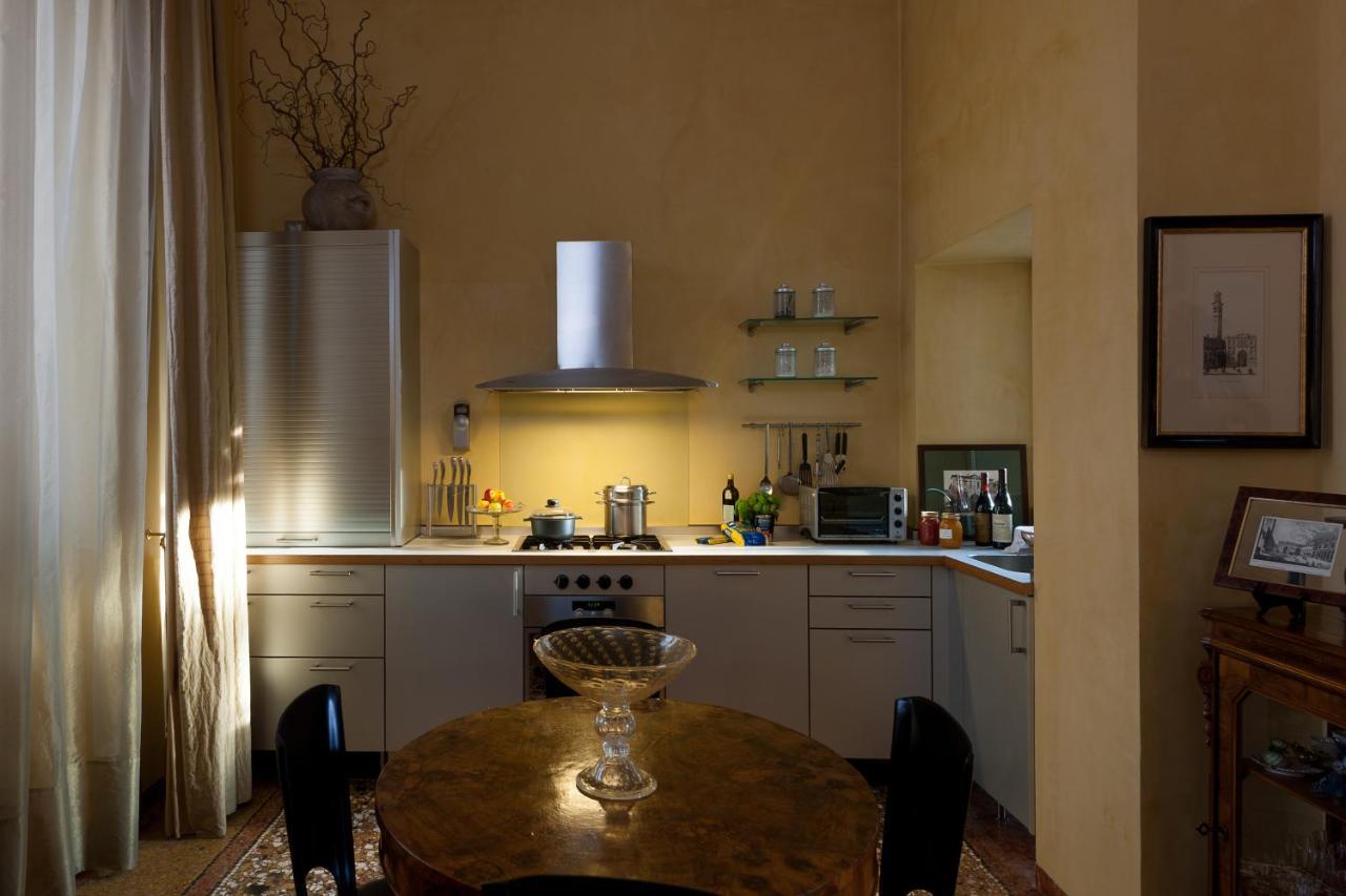 Residenza Dei Signori - Italian Homing Apartment Verona Luaran gambar