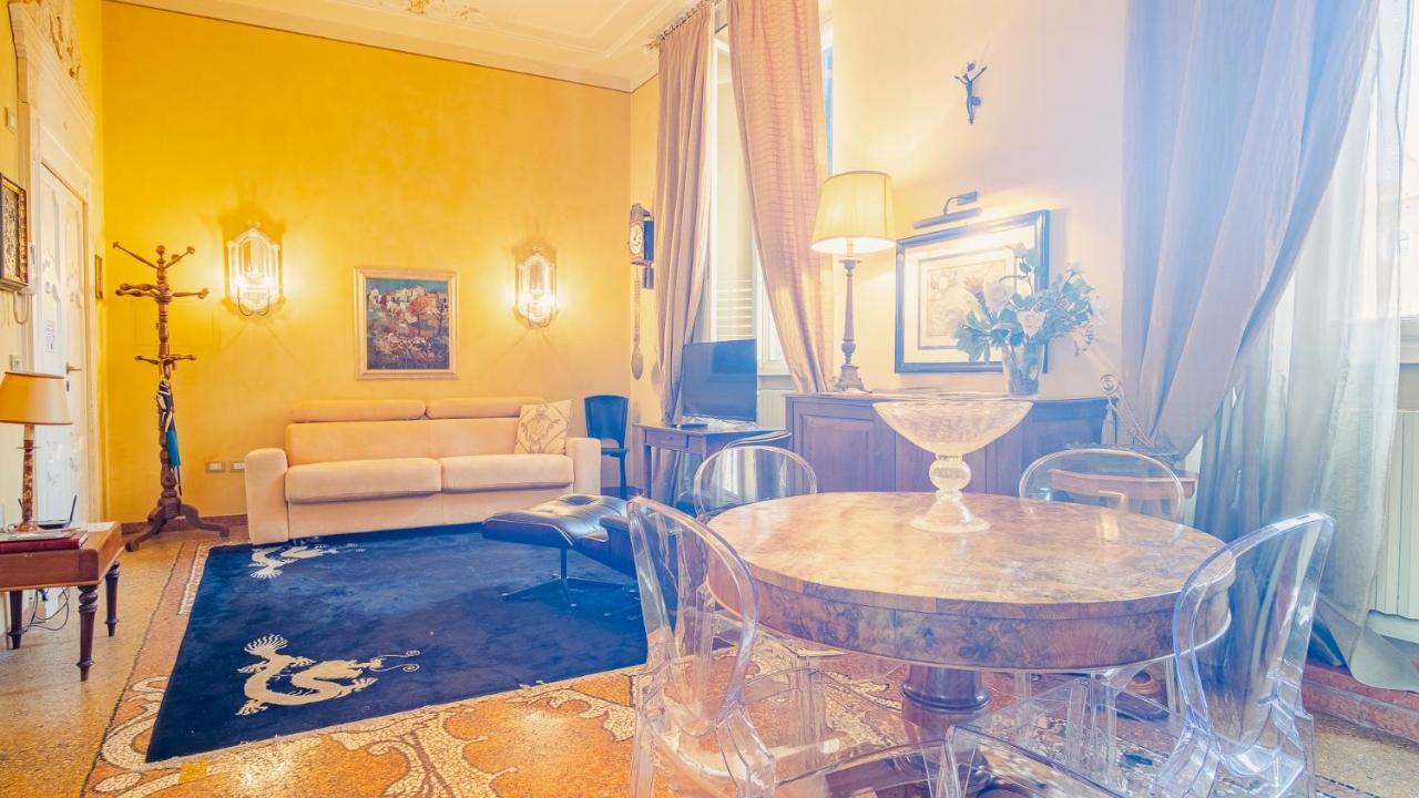 Residenza Dei Signori - Italian Homing Apartment Verona Luaran gambar