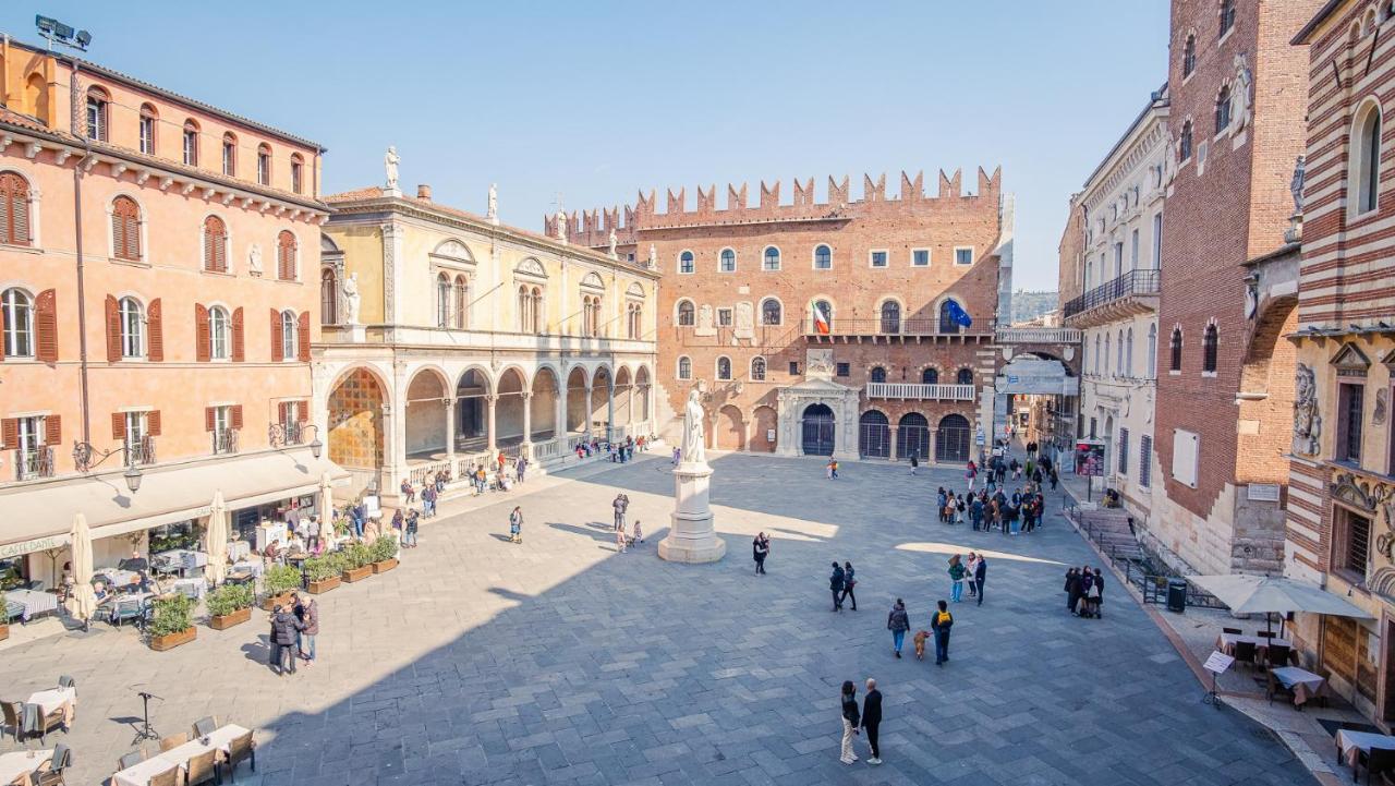 Residenza Dei Signori - Italian Homing Apartment Verona Luaran gambar