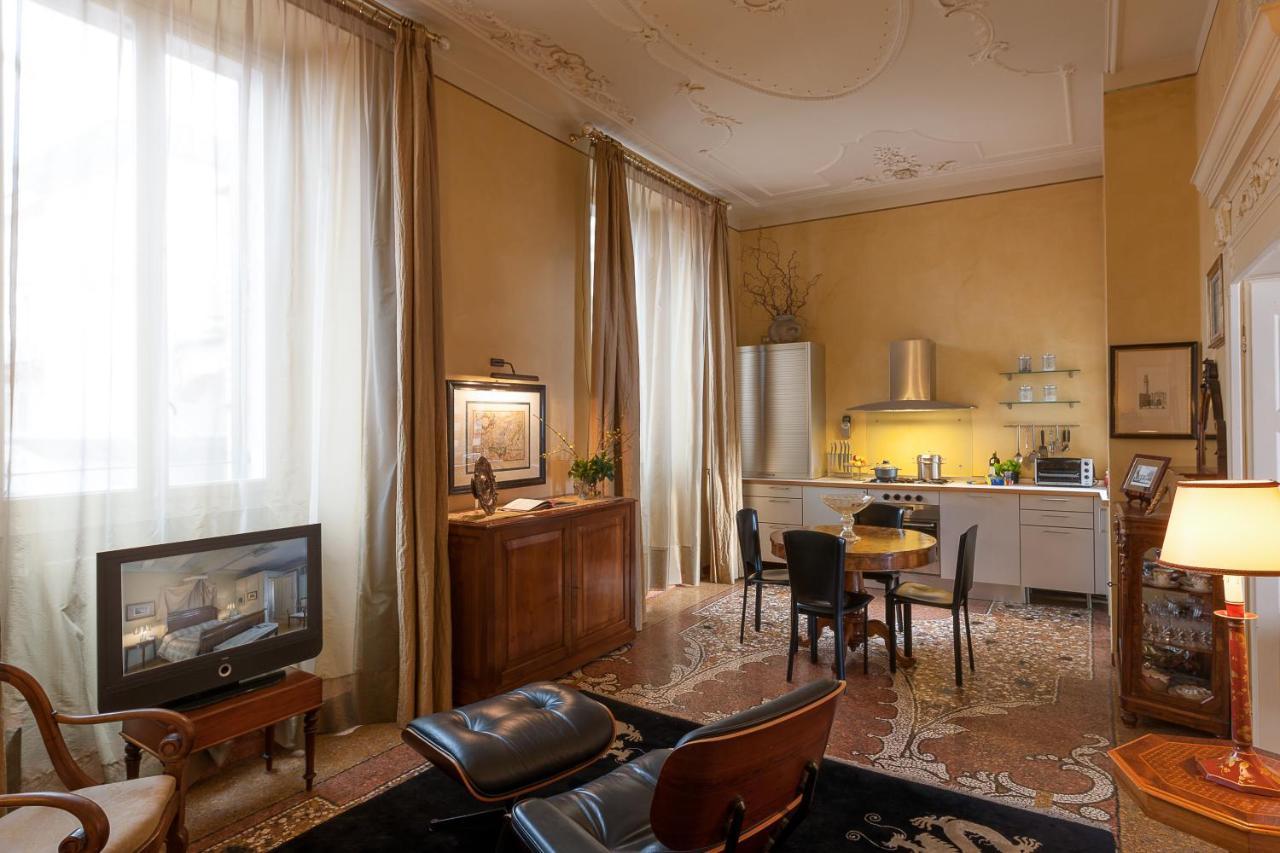Residenza Dei Signori - Italian Homing Apartment Verona Luaran gambar