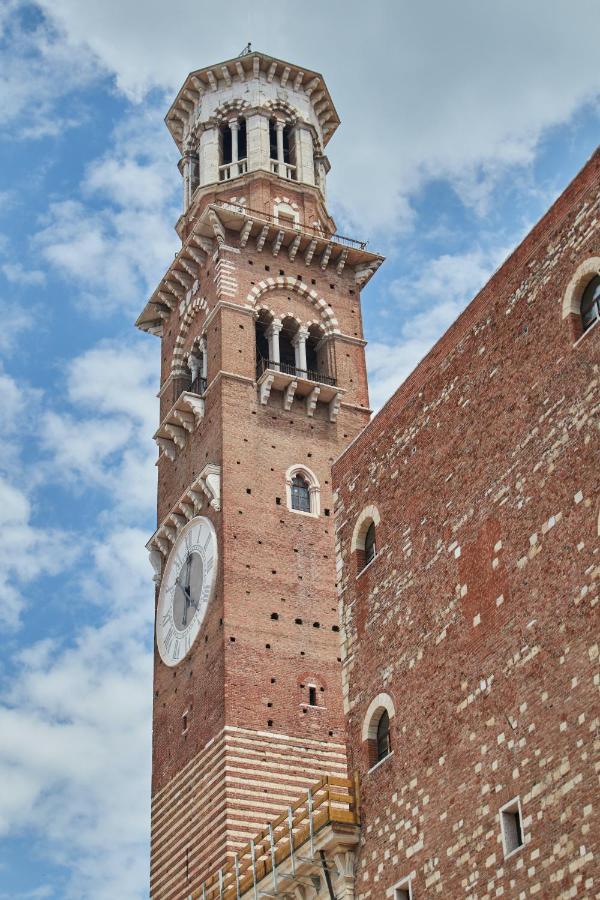 Residenza Dei Signori - Italian Homing Apartment Verona Luaran gambar