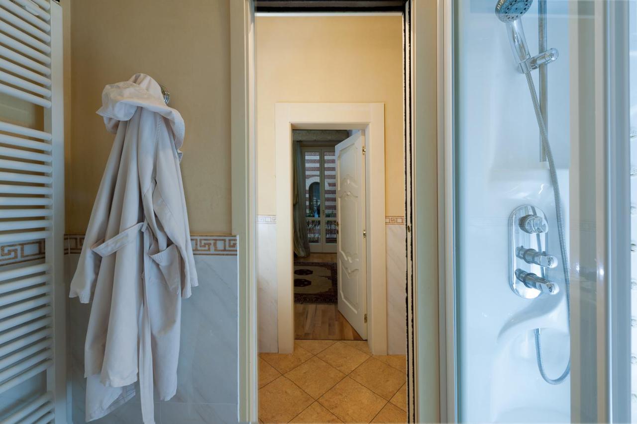 Residenza Dei Signori - Italian Homing Apartment Verona Luaran gambar
